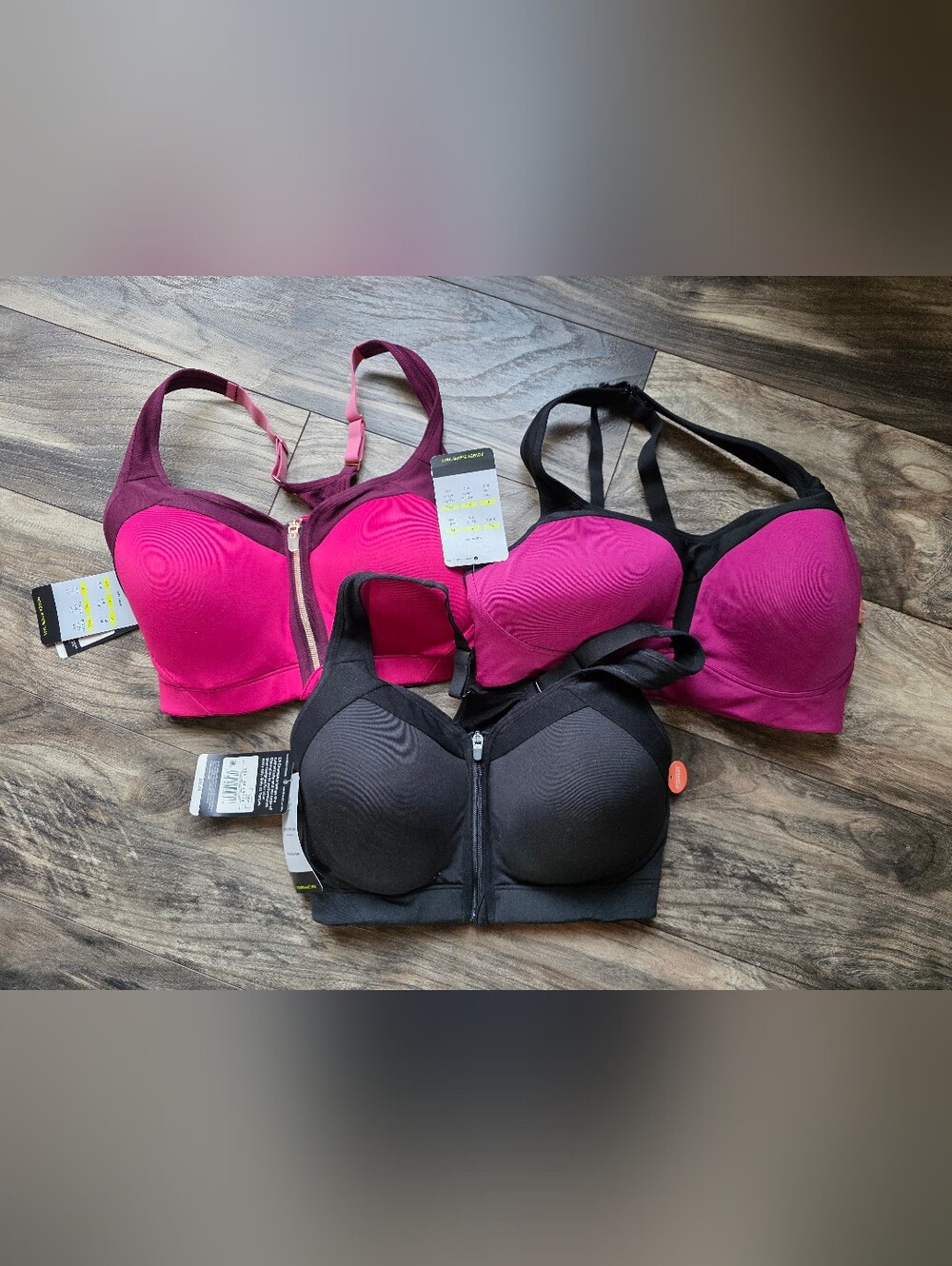 Champion Front-Zip Sports Bra Set in Black and Fuchsia
